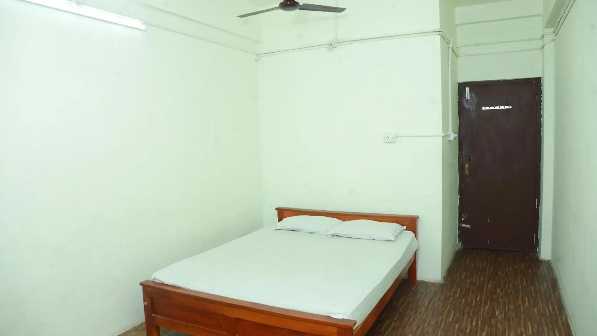 אכסניה קוז'יקודה Easy Stay Eranhipalam הודו